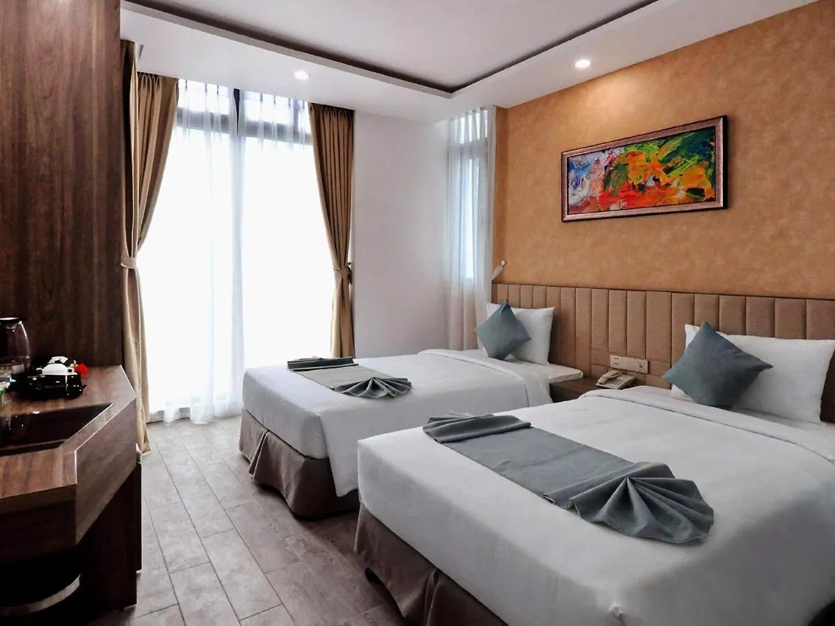 Mai Hotel Nha Trang 4*,